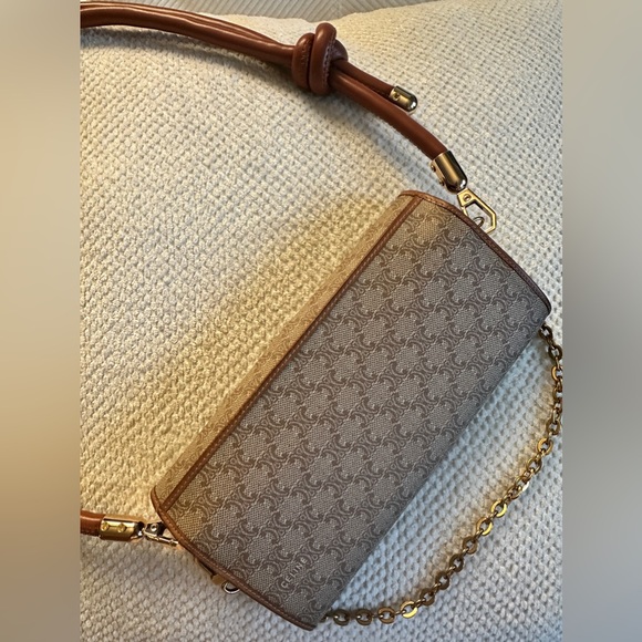 CELINE Authentic vintage Celine long wallet redesigned - Picture 5 of 13